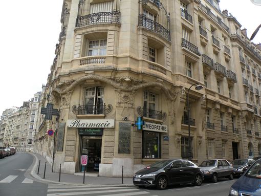  pharmacie, rue Eugène Labiche